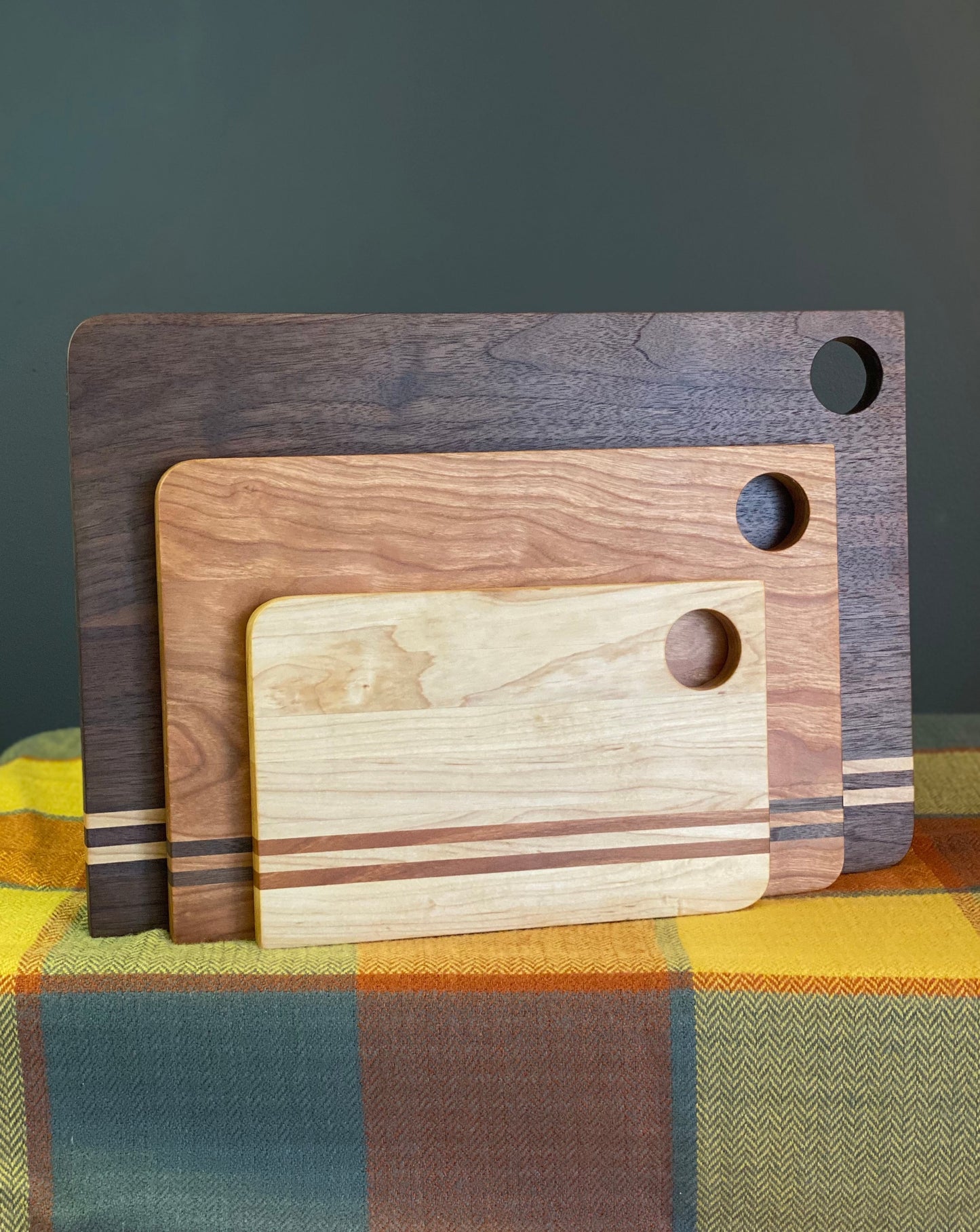 Roadrunner cutting board set