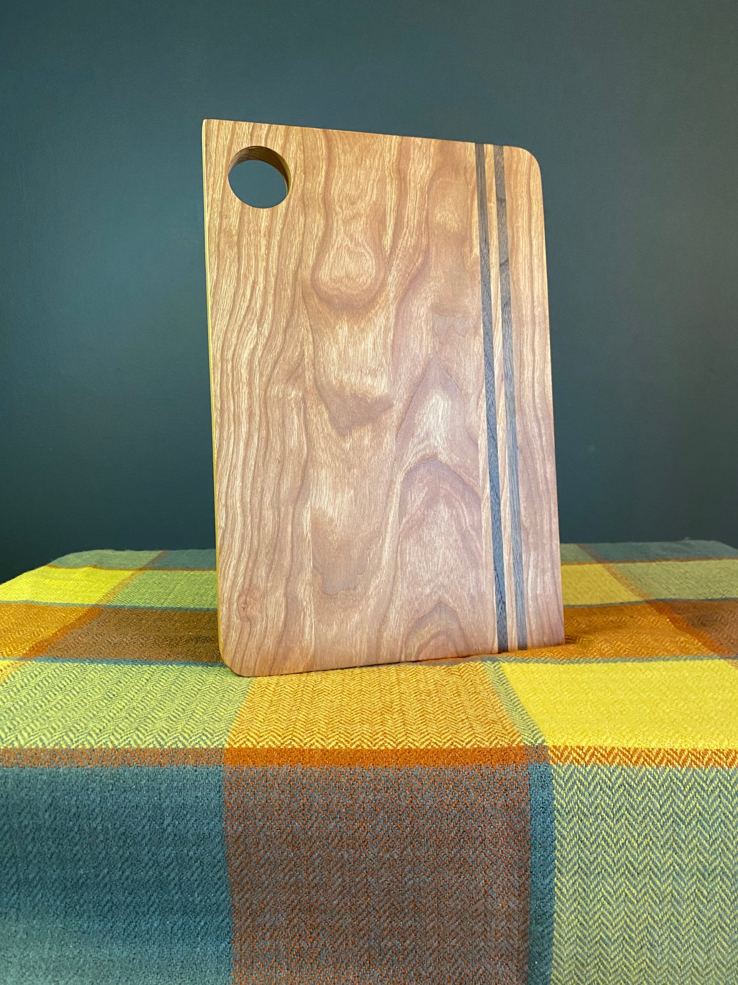 Roadrunner cutting board-Medium